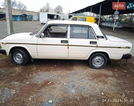 Белый ВАЗ 2107, объемом двигателя 1.5 л и пробегом 35 тыс. км за 1250 $, фото 2 на Automoto.ua