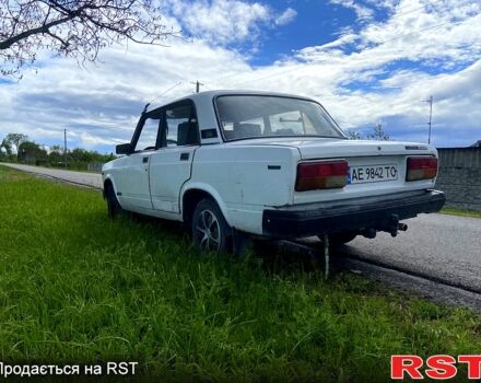 Белый ВАЗ 2107, объемом двигателя 1.3 л и пробегом 100 тыс. км за 800 $, фото 4 на Automoto.ua