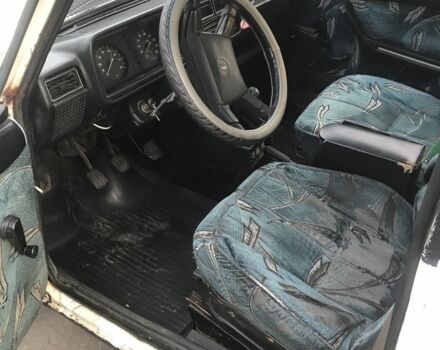 ВАЗ 2107 1986 в Славянске на Automoto.ua Белый ВАЗ 2107, объемом двигателя 1.5 л и пробегом 3 тыс. км за 600 $, фото 6 на Automoto.ua