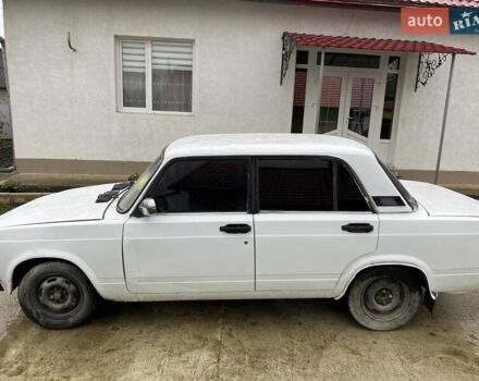 Белый ВАЗ 2107, объемом двигателя 1.5 л и пробегом 69 тыс. км за 600 $, фото 2 на Automoto.ua