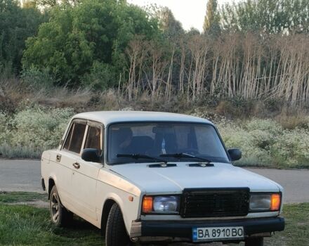 ВАЗ 2107 1987 в Кропивницком (Кировограде) на Automoto.ua Белый ВАЗ 2107, объемом двигателя 1.5 л и пробегом 100 тыс. км за 840 $, фото 1 на Automoto.ua