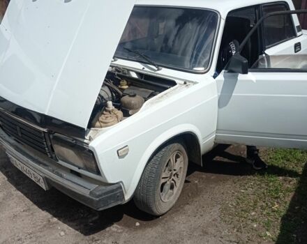 Белый ВАЗ 2107, объемом двигателя 1.3 л и пробегом 74 тыс. км за 1200 $, фото 1 на Automoto.ua