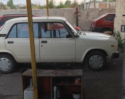 ВАЗ 2107 1987 в Павлограде на Automoto.ua Белый ВАЗ 2107, объемом двигателя 1.5 л и пробегом 3 тыс. км за 1200 $, фото 2 на Automoto.ua