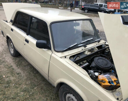 Белый ВАЗ 2107, объемом двигателя 0 л и пробегом 300 тыс. км за 1000 $, фото 2 на Automoto.ua
