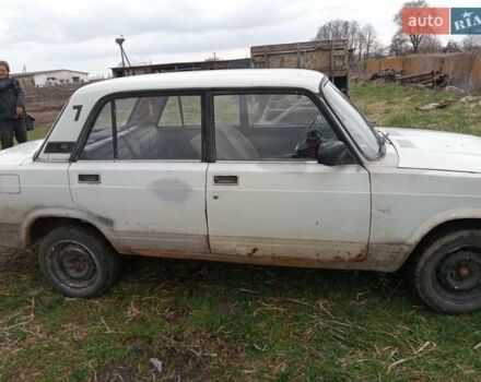 Белый ВАЗ 2107, объемом двигателя 1.5 л и пробегом 90 тыс. км за 312 $, фото 1 на Automoto.ua