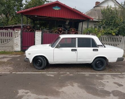 ВАЗ 2107 1989 в Бару на Automoto.ua Белый ВАЗ 2107, объемом двигателя 0 л и пробегом 100 тыс. км за 600 $, фото 7 на Automoto.ua