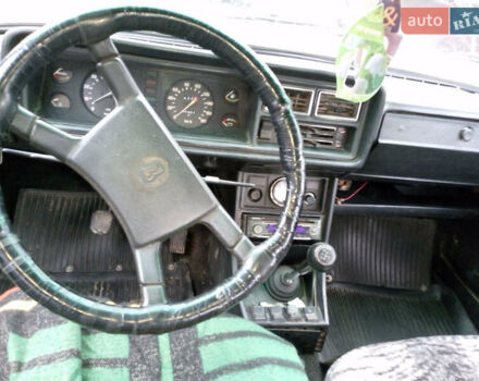 Белый ВАЗ 2107, объемом двигателя 1.5 л и пробегом 180 тыс. км за 471 $, фото 2 на Automoto.ua