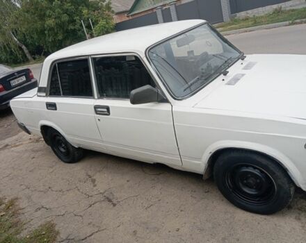 ВАЗ 2107 1989 в Бару на Automoto.ua Белый ВАЗ 2107, объемом двигателя 0 л и пробегом 100 тыс. км за 600 $, фото 1 на Automoto.ua