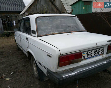 Белый ВАЗ 2107, объемом двигателя 1.5 л и пробегом 180 тыс. км за 471 $, фото 1 на Automoto.ua