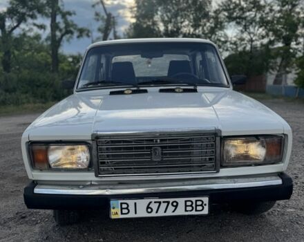 Белый ВАЗ 2107, объемом двигателя 1.5 л и пробегом 200 тыс. км за 1050 $, фото 1 на Automoto.ua