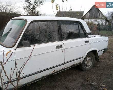 Белый ВАЗ 2107, объемом двигателя 1.5 л и пробегом 180 тыс. км за 471 $, фото 7 на Automoto.ua