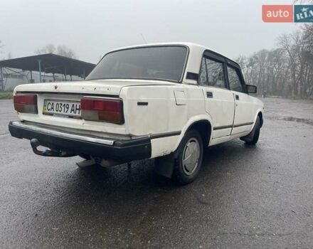 Белый ВАЗ 2107, объемом двигателя 1.6 л и пробегом 100 тыс. км за 638 $, фото 1 на Automoto.ua