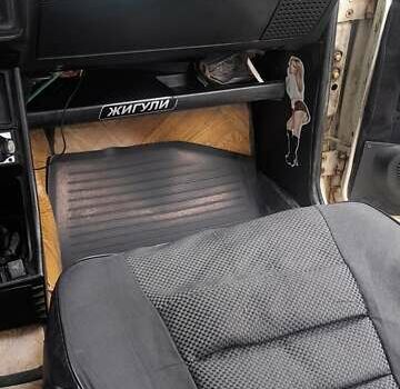 Белый ВАЗ 2107, объемом двигателя 1.6 л и пробегом 82 тыс. км за 1000 $, фото 16 на Automoto.ua