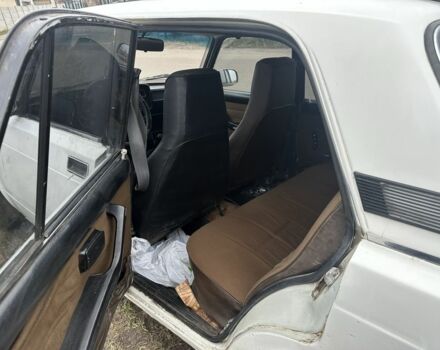 Белый ВАЗ 2107, объемом двигателя 1.5 л и пробегом 200 тыс. км за 600 $, фото 4 на Automoto.ua