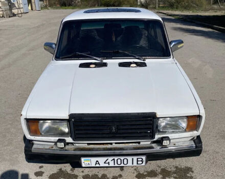 Белый ВАЗ 2107, объемом двигателя 1.6 л и пробегом 131 тыс. км за 526 $, фото 2 на Automoto.ua