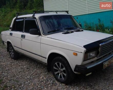 Белый ВАЗ 2107, объемом двигателя 1.6 л и пробегом 82 тыс. км за 1000 $, фото 4 на Automoto.ua