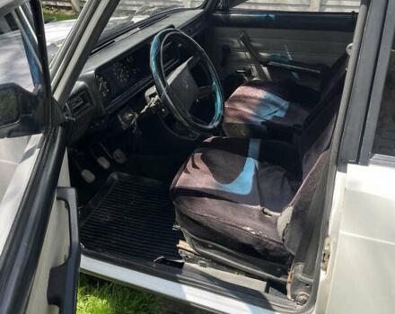 Белый ВАЗ 2107, объемом двигателя 1.3 л и пробегом 200 тыс. км за 999 $, фото 5 на Automoto.ua