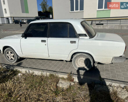 ВАЗ 2107 1990 в Тернополе на Automoto.ua Белый ВАЗ 2107, объемом двигателя 1.5 л и пробегом 100 тыс. км за 500 $, фото 4 на Automoto.ua