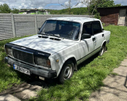 Белый ВАЗ 2107, объемом двигателя 1.3 л и пробегом 200 тыс. км за 999 $, фото 3 на Automoto.ua