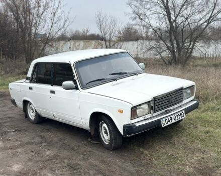 Белый ВАЗ 2107, объемом двигателя 1.5 л и пробегом 200 тыс. км за 600 $, фото 1 на Automoto.ua