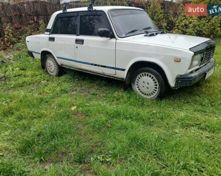 ВАЗ 2107 1990 в Тячеве на Automoto.ua Белый ВАЗ 2107, объемом двигателя 0 л и пробегом 100 тыс. км за 570 $, фото 4 на Automoto.ua