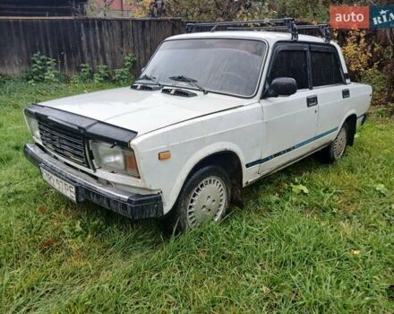 ВАЗ 2107 1990 в Тячеве на Automoto.ua Белый ВАЗ 2107, объемом двигателя 0 л и пробегом 100 тыс. км за 570 $, фото 5 на Automoto.ua