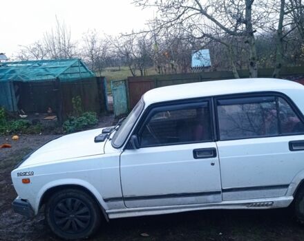 Белый ВАЗ 2107, объемом двигателя 1.5 л и пробегом 2 тыс. км за 572 $, фото 4 на Automoto.ua