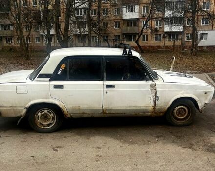 Белый ВАЗ 2107, объемом двигателя 1.5 л и пробегом 0 тыс. км за 350 $, фото 2 на Automoto.ua