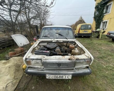Белый ВАЗ 2107, объемом двигателя 1.5 л и пробегом 31 тыс. км за 357 $, фото 2 на Automoto.ua