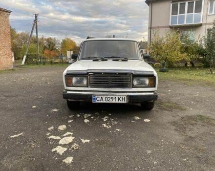 ВАЗ 2107 1992 в Звенигородка на Automoto.ua Белый ВАЗ 2107, объемом двигателя 1.5 л и пробегом 300 тыс. км за 809 $, фото 3 на Automoto.ua