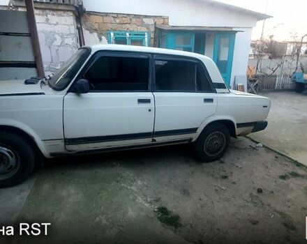 Белый ВАЗ 2107, объемом двигателя 1.5 л и пробегом 0 тыс. км за 650 $, фото 6 на Automoto.ua
