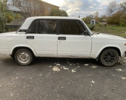 ВАЗ 2107 1992 в Звенигородка на Automoto.ua Белый ВАЗ 2107, объемом двигателя 1.5 л и пробегом 300 тыс. км за 809 $, фото 2 на Automoto.ua