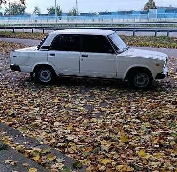 Белый ВАЗ 2107, объемом двигателя 1.5 л и пробегом 90 тыс. км за 1500 $, фото 2 на Automoto.ua