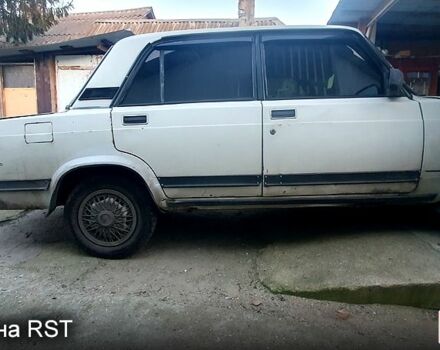 Белый ВАЗ 2107, объемом двигателя 1.5 л и пробегом 0 тыс. км за 650 $, фото 3 на Automoto.ua