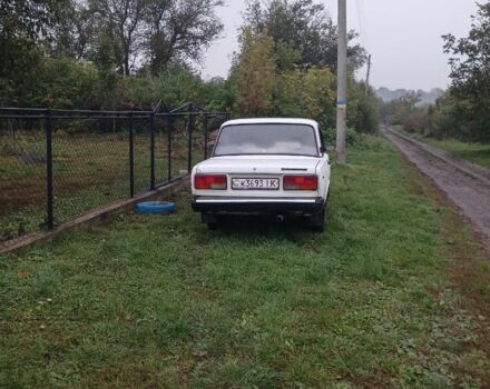 Белый ВАЗ 2107, объемом двигателя 1 л и пробегом 251 тыс. км за 800 $, фото 3 на Automoto.ua