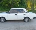 Белый ВАЗ 2107, объемом двигателя 1.5 л и пробегом 300 тыс. км за 629 $, фото 2 на Automoto.ua
