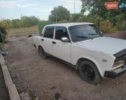 Белый ВАЗ 2107, объемом двигателя 1.6 л и пробегом 999 тыс. км за 600 $, фото 1 на Automoto.ua