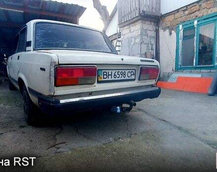 Белый ВАЗ 2107, объемом двигателя 1.5 л и пробегом 0 тыс. км за 650 $, фото 4 на Automoto.ua