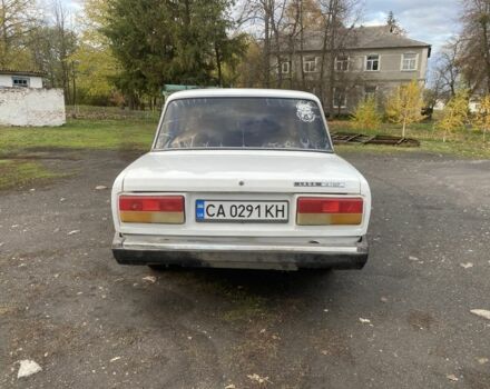 ВАЗ 2107 1992 в Звенигородка на Automoto.ua Белый ВАЗ 2107, объемом двигателя 1.5 л и пробегом 300 тыс. км за 809 $, фото 4 на Automoto.ua