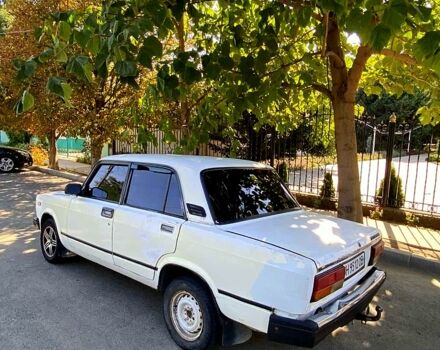 Белый ВАЗ 2107, объемом двигателя 1.5 л и пробегом 250 тыс. км за 700 $, фото 2 на Automoto.ua