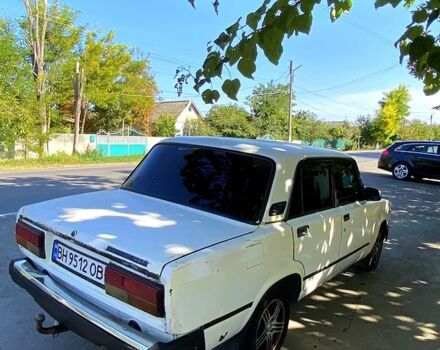 Белый ВАЗ 2107, объемом двигателя 1.5 л и пробегом 250 тыс. км за 700 $, фото 1 на Automoto.ua