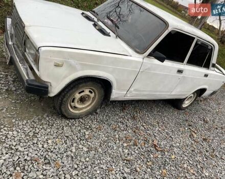 Белый ВАЗ 2107, объемом двигателя 1.5 л и пробегом 350 тыс. км за 406 $, фото 1 на Automoto.ua