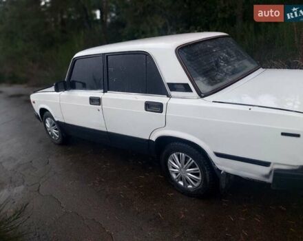 ВАЗ 2107 1994 в Ровно на Automoto.ua Белый ВАЗ 2107, объемом двигателя 1.6 л и пробегом 165 тыс. км за 900 $, фото 1 на Automoto.ua