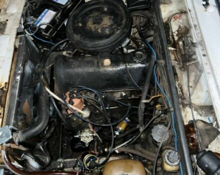 Белый ВАЗ 2107, объемом двигателя 1.5 л и пробегом 30 тыс. км за 600 $, фото 7 на Automoto.ua