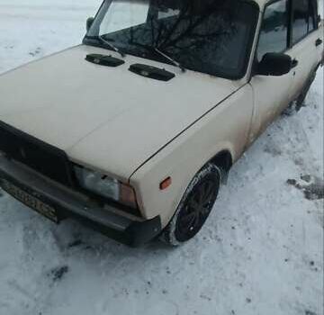 Белый ВАЗ 2107, объемом двигателя 1.3 л и пробегом 84 тыс. км за 950 $, фото 5 на Automoto.ua