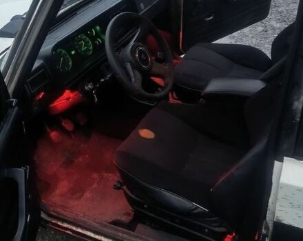 Белый ВАЗ 2107, объемом двигателя 1.7 л и пробегом 300 тыс. км за 497 $, фото 6 на Automoto.ua