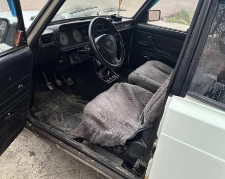 Белый ВАЗ 2107, объемом двигателя 1.5 л и пробегом 120 тыс. км за 450 $, фото 2 на Automoto.ua