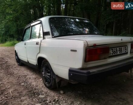 Белый ВАЗ 2107, объемом двигателя 1.5 л и пробегом 80 тыс. км за 1180 $, фото 2 на Automoto.ua