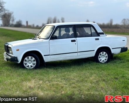Белый ВАЗ 2107, объемом двигателя 1.5 л и пробегом 58 тыс. км за 950 $, фото 1 на Automoto.ua