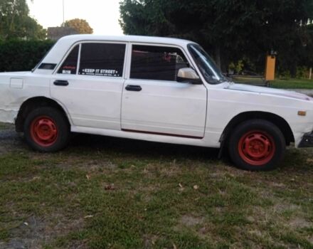 Белый ВАЗ 2107, объемом двигателя 1.5 л и пробегом 89 тыс. км за 443 $, фото 2 на Automoto.ua